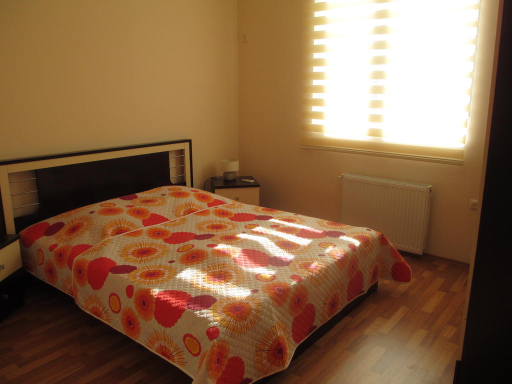 Max Comfort Hotel Kutaisi Habitación foto